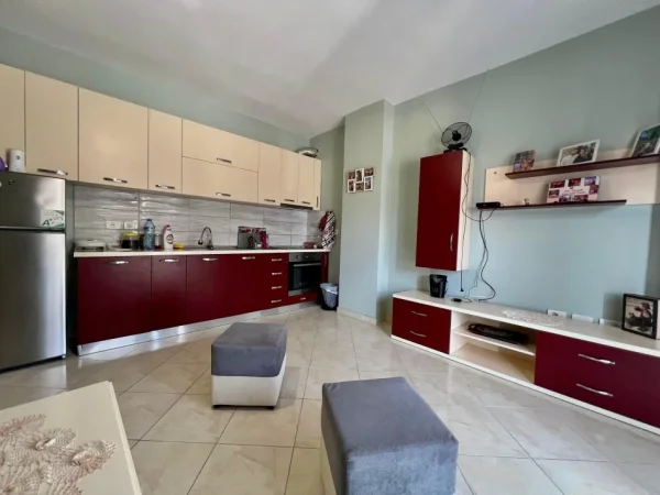 Tirane, shitet apartament 1+1+Ballkon Kati 1, 77 m² 80.000 € (Zyber Shima)