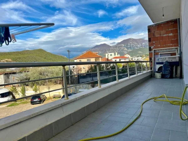 Tirane, shitet apartament 1+1+Ballkon Kati 1, 77 m² 80.000 € (Zyber Shima)