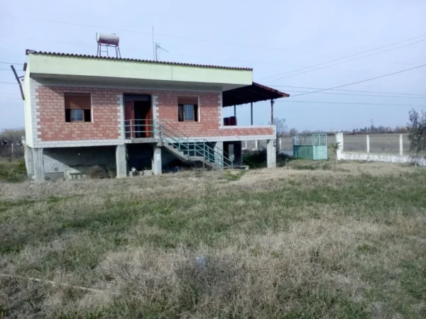 Lushnje, shes shtepi 2+1+Ballkon , 100 m² (Bubullime,Lushnje)