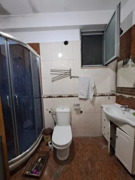 SHITET APARTAMENT 2+1+POST PARKIMI NE ASTIR, TEK OZONE-149,000 Euro