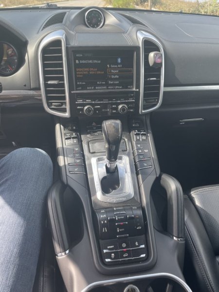 Tirane, shitet makine Porsche cayenne Nafte, e zeze automatik Kondicioner 190 km 21.000 €