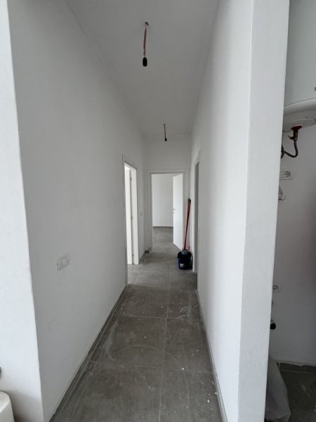 Tirane, jepet me qera apartament 2+1+Ballkon Kati 6, 84 m² 400 € (Ne fund te rruges 5 maj , pallatet e bashkise)