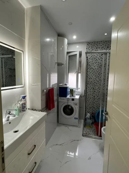 Tirane, jepet me qera apartament 2+1+Aneks+Ballkon Kati 2, 100 m² 500 € (astir)