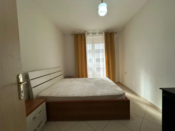 Tirane, shitet apartament 1+1+Ballkon Kati 3, 78 m² 98.000 € (Astir)