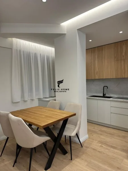 Tirane, jepet me qera apartament 1+1 Kati 4, 78 m² 700 € (KOMUNA E PARISIT)