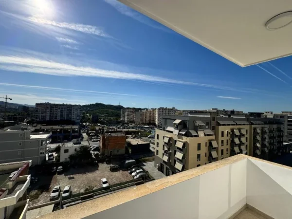 Tirane, shitet apartament 2+1+Ballkon , 101 m² 135.000 € (Vila L)