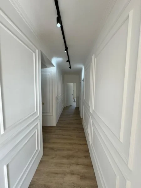 Tirane, shitet apartament 2+1+Ballkon , 101 m² 135.000 € (Vila L)