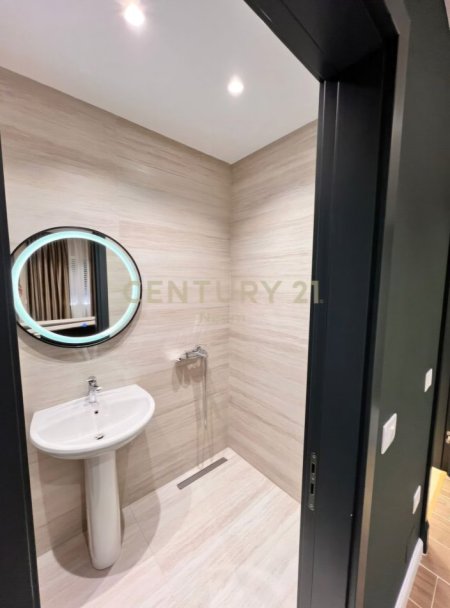 Tirane, jepet me qera apartament 2+1 Kati 6, 110 m² 1.300 € (Kodra e Diellit)