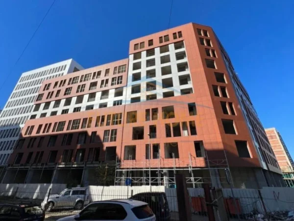 Tirane, jepet me qera apartament 2+1+Aneks+Ballkon Kati 3, 93 m² 500 € (Unaza e Re)