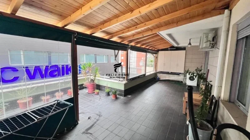 Tirane, jepet me qera apartament 2+1 Kati 2, 130 m² 950 € (ZOGU I ZI)