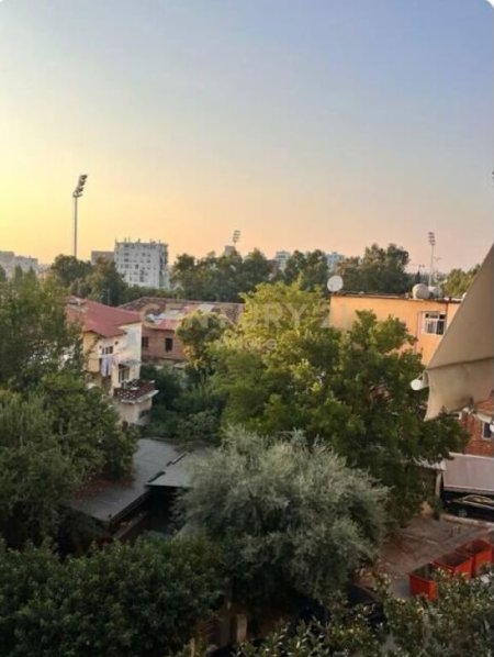 Tirane, jepet me qera apartament 2+1 Kati 3, 86 m² 1.500 € (Sheshi Wilson)