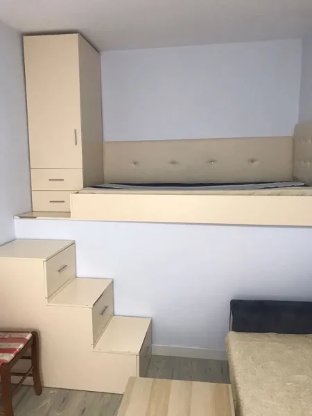 Tirane, jepet me qera apartament 1+1 Kati 3, 35 m² 25.000 € (Rruga Dritan Hoxha)