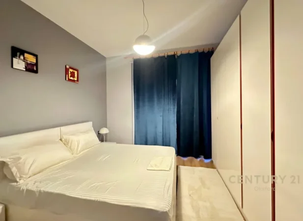 Tirane, jepet me qera apartament 2+1+Ballkon Kati 4, 98 m² 800 € (Kopshti Botanik)