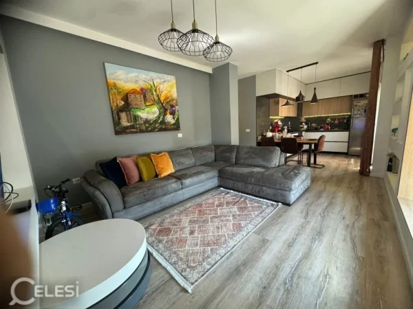 Tirane, shitet apartament 2+1+Ballkon Kati 3, 104 m² 200.000 € (ALI DEMI)