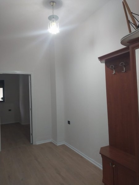 Tirane, jepet me qera apartament 2+1+Ballkon Kati 3, 86 m² 500 € (Myslym Shyri)