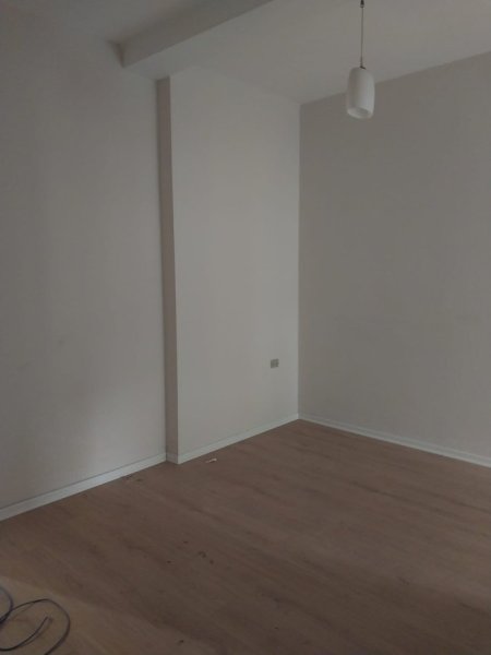 Tirane, jepet me qera apartament 2+1+Ballkon Kati 3, 86 m² 500 € (Myslym Shyri)