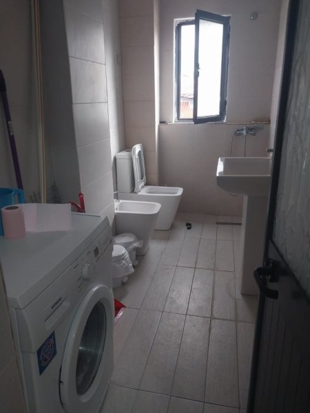 Tirane, jepet me qera apartament 2+1+Ballkon Kati 3, 86 m² 500 € (Myslym Shyri)