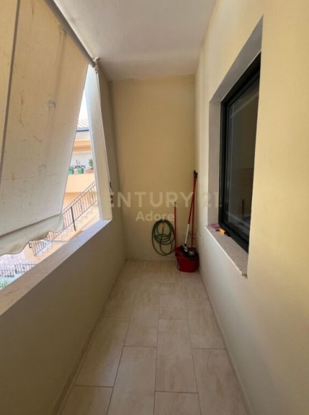 Tirane, jepet me qera apartament 2+1+Ballkon Kati 2, 112 m² 450 € (Ish Uzina e Traktorit, Shkozë)