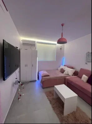 Tirane, jepet me qera apartament 1+1 Kati 1, 40 m² 400 € (Rruga e Durresit)
