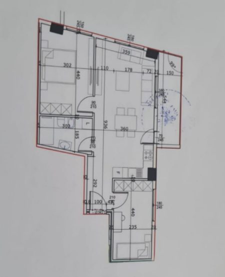 Tirane, jepet me qera zyre Kati 10, 88 m² 900 € (Pazari i Ri)