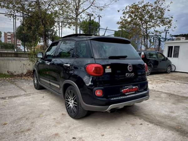 Tirane, shes makine FIAT 500 L Benzin, e zeze automatik Klima 166.000 km 1 €