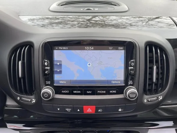 Tirane, shes makine FIAT 500 L Benzin, e zeze automatik Klima 166.000 km 1 €