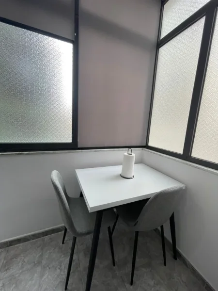 Tirane, jepet me qera garsonier 1+1 Kati 2, 40 m² 500 € (bllok)