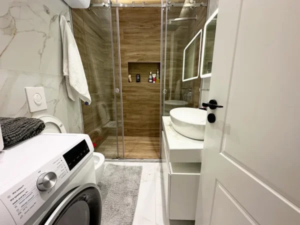 Tirane, shitet apartament 2+1+Ballkon Kati 4, 105 m² 219.999 € (Kopshti Zoologjik)