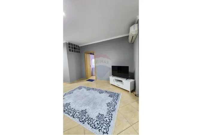 Tirane, jepet me qera apartament 2+1 , 650 € (Don Bosko)