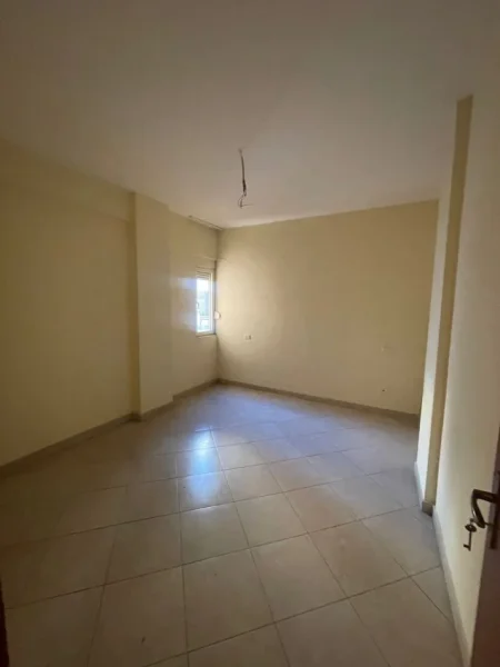 Durres, shitet apartament 2+1+Aneks+Ballkon Kati 7, 104 m² 87.000 € (Ish Rajoni)