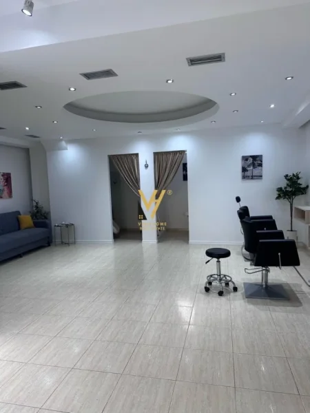 Tirane, shitet dyqan Kati 0, 116 m² 348.000 € (RRUGA E ELBASANIT)