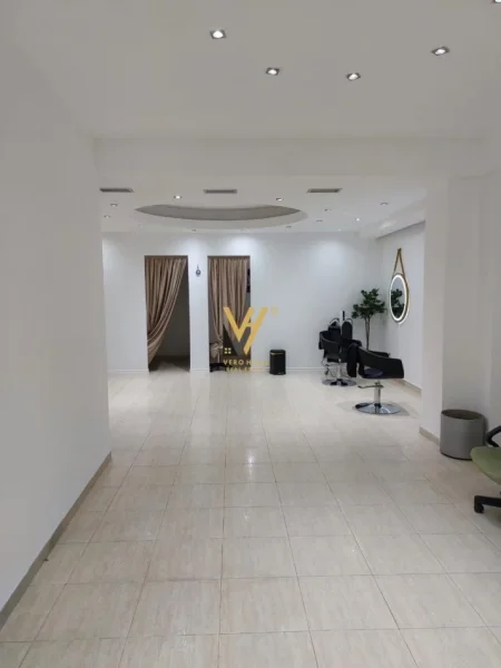 Tirane, shitet dyqan Kati 0, 116 m² 348.000 € (RRUGA E ELBASANIT)
