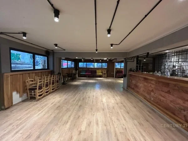 Tirane, jepet me qera ambjent biznesi , 175 m² 1.800 € (BLLOK)