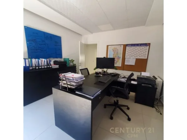 Tirane, shes zyre Kati 1, 126 m² 505.000 € (Rruga e Kavajës)