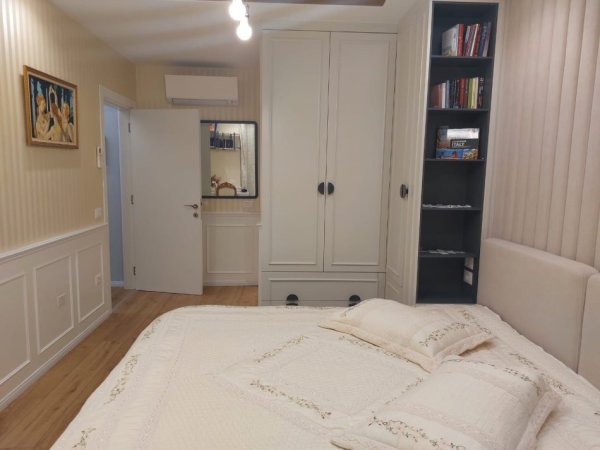 Tirane, jepet me qera apartament 2+1+Ballkon Kati 9, 90 m² 750 € (Fiori Di Bosko)