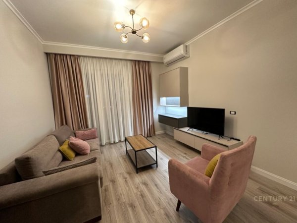 Tirane, jepet me qera apartament 1+1+Aneks+Ballkon Kati 2, 74 m² 680 € (Rose Garden Residence)