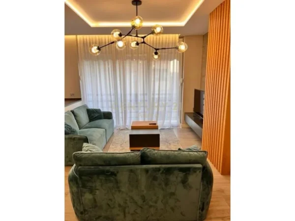 Tirane, jepet me qera apartament 2+1+Aneks+Ballkon Kati 3, 86 m² 1.500 € (Sheshi Willson)