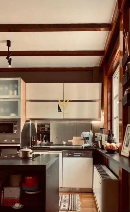 Tirane, jepet me qera apartament 4+1 , 180 m² 1.200 € (RRUGA E BRIGADAVE)