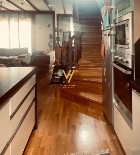 Tirane, jepet me qera apartament 4+1 , 180 m² 1.200 € (RRUGA E BRIGADAVE)