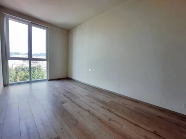 Tirane, jap me qera zyre Kati 7, 110 m² 800 € (ISH PARKU)