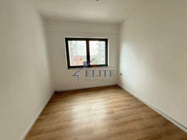 Tirane, jepet me qera apartament 1+1 Kati 3, 64 m² 400 € (Fusha e Aviacionit)