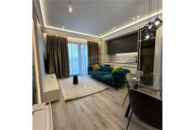 Tirane, jepet me qera apartament 2+1+Ballkon Kati 16, 115 m² 1.500 € (TIRANA GARDEN BUILDING)
