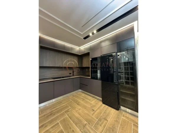 Durres, shes apartament 2+1+Ballkon Kati 5, 105 m² 230.000 € 