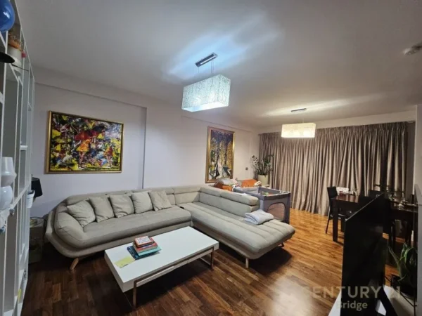 Tirane, shitet apartament 3+1 Kati 4, 187 m² 604.000 € (Liqeni I Thate)