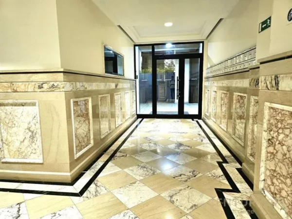 Tirane, shitet apartament 3+1 Kati 4, 187 m² 604.000 € (Liqeni I Thate)