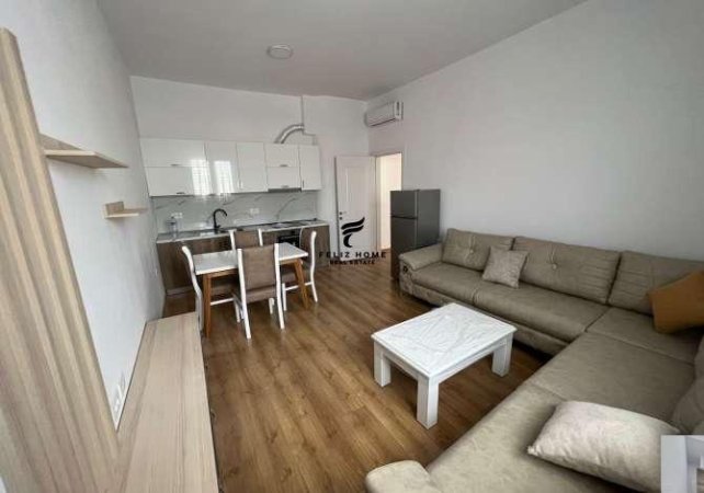 Tirane, jepet me qera apartament 2+1 Kati 4, 107 m² 450 € (FRESK)