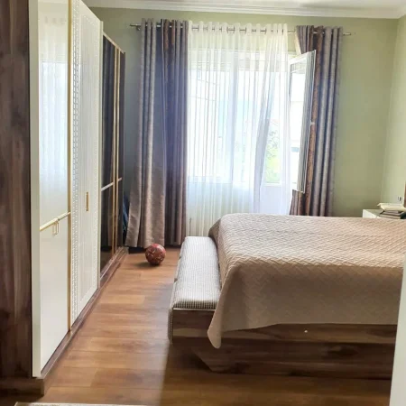 Tirane, shitet apartament 2+1 , 125 m² (Kopshti Botanik)