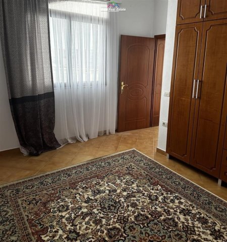 jepet me qera Vile 2+1 Kati 3, 80 m² 400 € (selite)