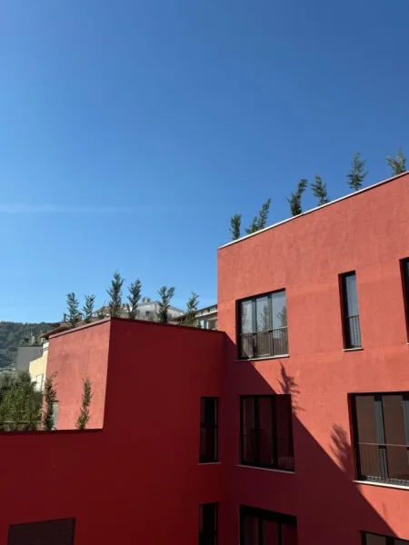 Tirane, shitet garsonier 1+1 , 45 m² 42.000 € (Kopshti Botanik)