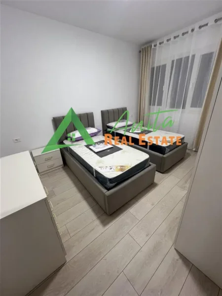 Tirane, jepet me qera apartament 2+1 Kati 9, 100 m²  (Unaza e Re)
